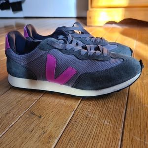Veja Rio Branco sneakers- size 9